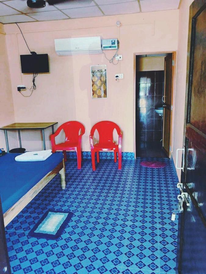 Blue Bird Residency Hotel Lakshmanpur Cameră foto